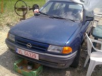 Dezmembrez Opel Astra F, motor 1.6 benzina MULTIPUNCT, an fabr. 1993