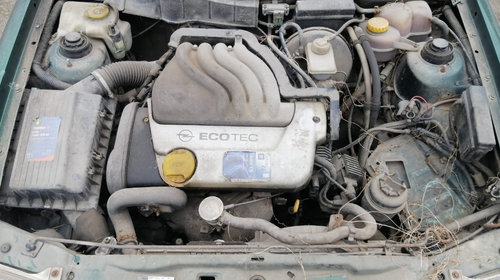 Dezmembrez Opel Astra F (T92) Sedan 1.6 16v X16XEL 1995