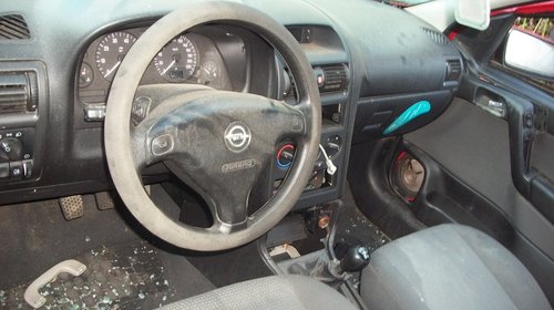 Dezmembrez Opel Astra G 1.4b 2006