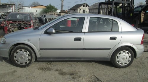 Dezmembrez opel astra g 1.6b an 2005