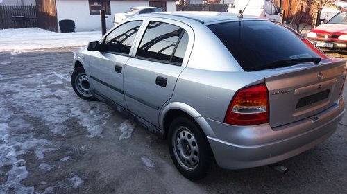 Dezmembrez opel astra g 1.6i 8v argintiu 2001