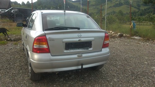 Dezmembrez opel astra G 1998-2003