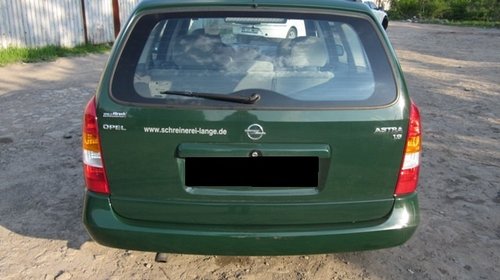 Dezmembrez Opel Astra G 1999 ; Combi