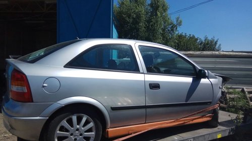 Dezmembrez Opel Astra G 2000 1.6 benzina 75 cp COD MOTOR : X16SZR