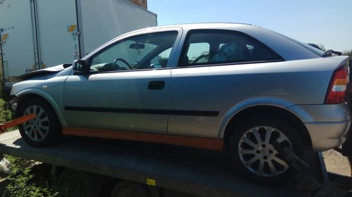 Dezmembrez Opel Astra G 2000 1.6 benzina 75 c