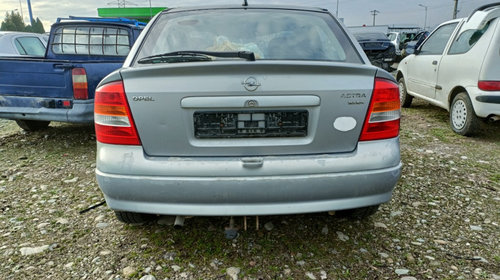 Dezmembrez Opel Astra G 2001 hatchback 1.6