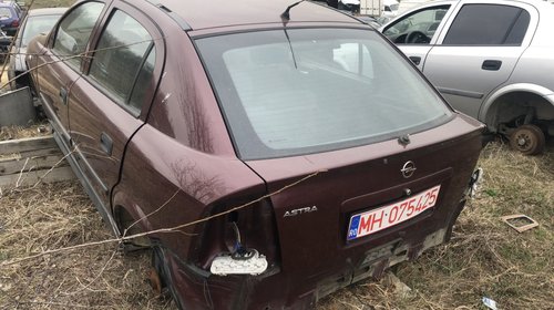 Dezmembrez Opel Astra G 2002 Hatchback 1.7dti