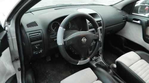 Dezmembrez opel astra g, an 1998, 2 usi, 1.8 benzina