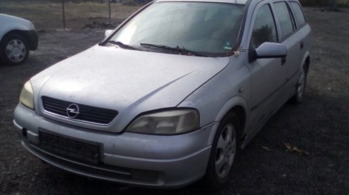 Dezmembrez Opel Astra G an 2001 motorizare 2.