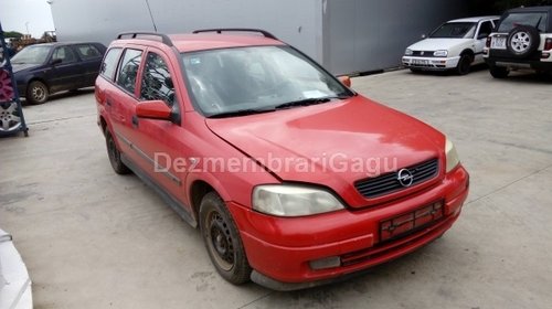 Dezmembrez Opel Astra G, an 2001