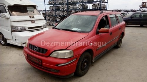 Dezmembrez Opel Astra G, an 2001