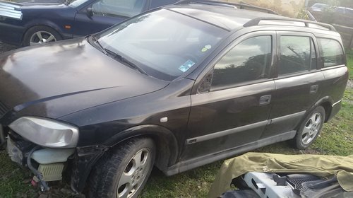 Dezmembrez Opel Astra G an 2002 motor 2.0 Dti