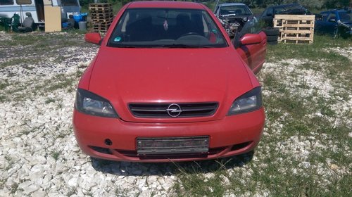 Dezmembrez Opel Astra G bertone 1,8 16V