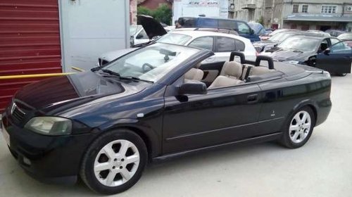 Dezmembrez Opel Astra G bertone Cabrio 1.6 negru, interior piele