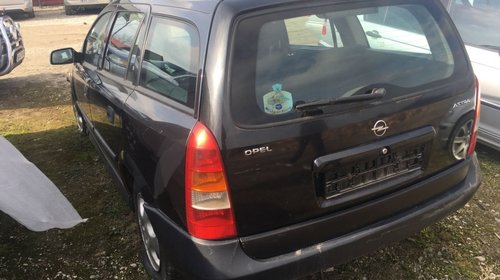 Dezmembrez Opel Astra G din 2001 1.7 dti