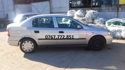 Dezmembrez Opel Astra G SEDAN din 2004