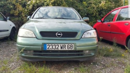 Dezmembrez Opel Astra G