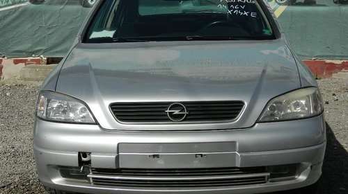 Dezmembrez Opel Astra G