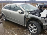 Dezmembrez Opel Astra GTC 1.9 150 CP