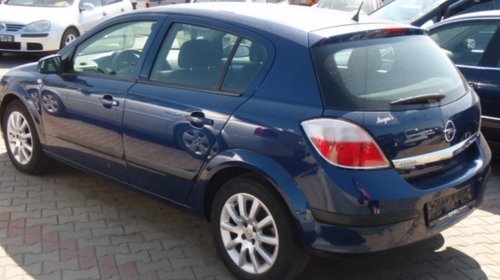 Dezmembrez Opel Astra H 1.6 benzina cu 5 usi 