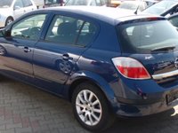Dezmembrez Opel Astra H 1.6 benzina cu 5 usi din 2004 volan pe stanga