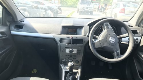 Dezmembrez Opel Astra H 1.6 benzina