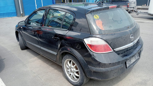Dezmembrez Opel Astra H 1.7 cdti an 2006 culoare negru hatchback