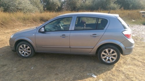 Dezmembrez Opel Astra H 1,7 cdti an fabricație 2004