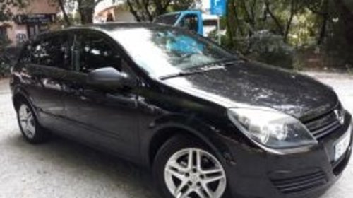 Dezmembrez Opel Astra H 1.7 CDTI din 2006