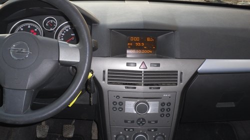 Dezmembrez Opel Astra H 1,7 CDTI – Z17DTH-2006