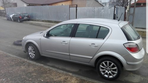 Dezmembrez opel astra h 1.7cdti euro 4 101cai 143.000km