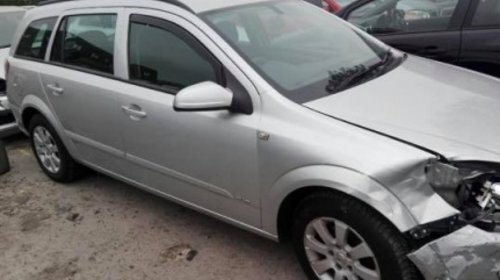 Dezmembrez opel astra h 1.7d 2006