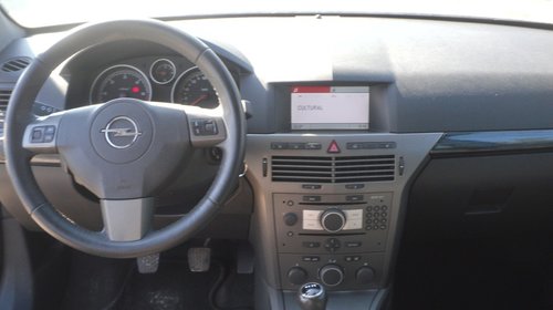 Dezmembrez Opel Astra H 1,9 cdti – Z19DTH, an 2006