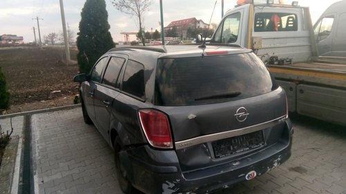 Dezmembrez Opel Astra H 1.9 CDTI