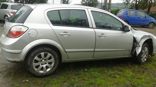 Dezmembrez Opel Astra H 2004 HATCH 1.6
