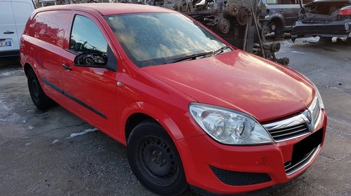 Dezmembrez Opel Astra H 2005 1.7cdti