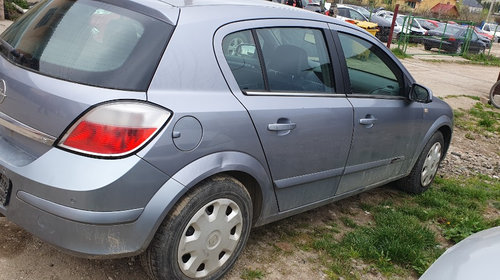 Dezmembrez Opel Astra H 2005 Hatchback 1.8B