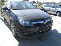 Dezmembrez Opel Astra H 2005 hatchback