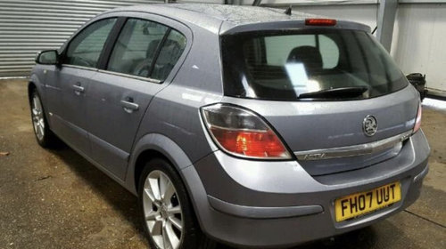 Dezmembrez Opel Astra H 2007, 1.9 diesel 150 hp