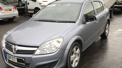 Dezmembrez Opel Astra H 2007 Hatchback 1,4 Benzina