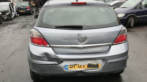 Dezmembrez Opel Astra H 2007 Hatchback 1,4 Benzina