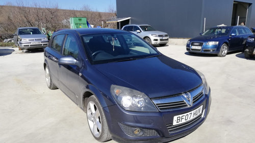 Dezmembrez Opel Astra H 2007 hatchback 1.7 cdti