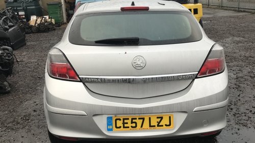 Dezmembrez Opel Astra H 2008 GTC 1.7 Diesel