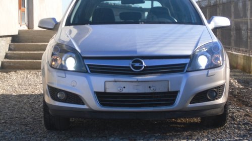 Dezmembrez Opel Astra H 2010 - Z17DTJ