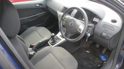 Dezmembrez opel astra h breack 1.3 cdti din 2005