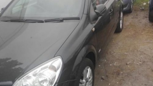 Dezmembrez opel astra h break 2007 1.7cdit