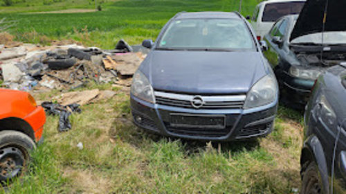 Dezmembrez Opel Astra H Caravan 1.9 CDTI 120 
