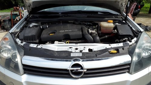 Dezmembrez Opel Astra H combi 1.7 Cdti