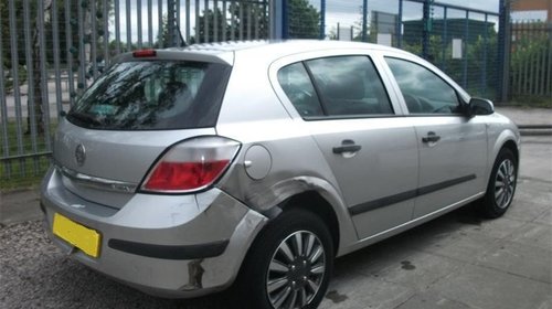Dezmembrez Opel Astra H din 2005, 1.9d