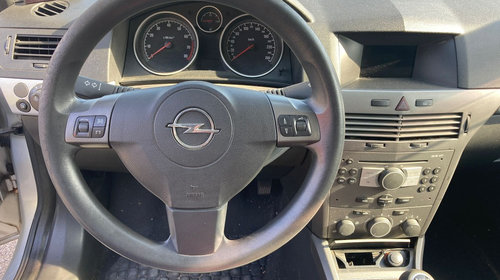 Dezmembrez Opel astra h hatchback 1.4 benzina Z14XEP